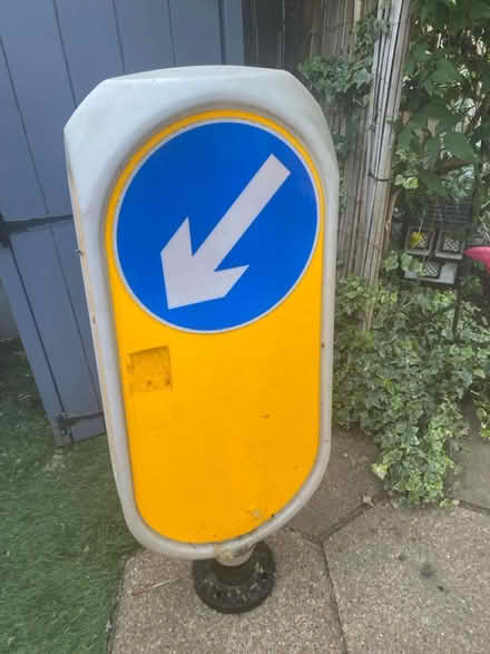 Photo of free Road sign (Hampton TW12) #2