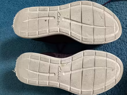 Photo of free women's sneakers (Spring Hill, Somerville) #3