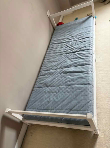 Photo of free Single Bed (Notting Hill Gate W11) #1