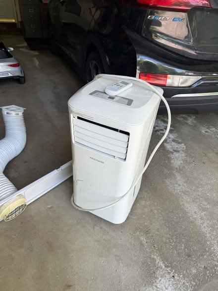 Photo of free Air conditioner (T/Wappinger) #1