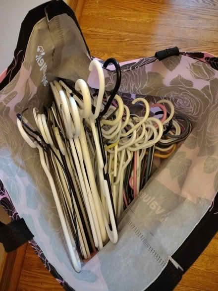 Photo of free Hangers (M2J1Y3) #1