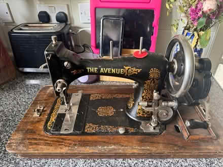 Photo of free The avenue sewing machine (New England) #1
