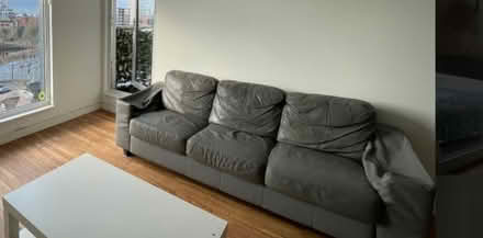 Photo of free sofa - Salford Quay (Capital Quay M5) #1