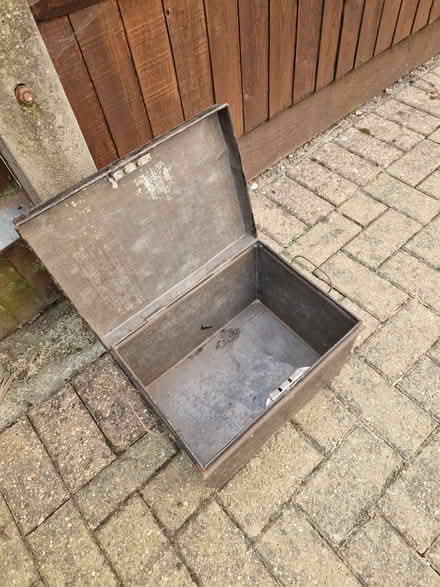 Photo of free Old tin box (South Croydon CR2) #2