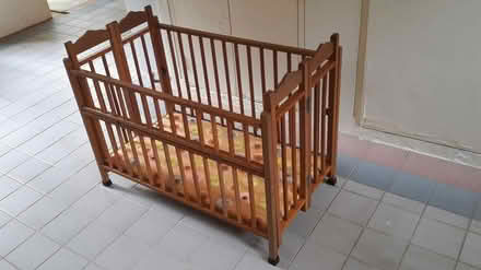 Photo of free Baby Cot (Queenstown, near MRT) #2