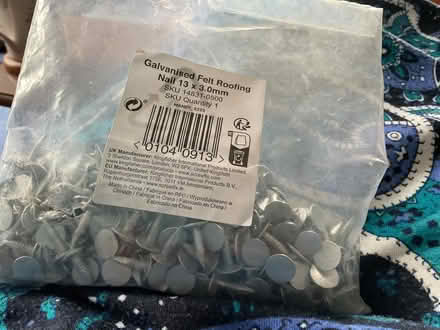 Photo of free Galvanised felt roofing nails (Carr Bank LA7) #1