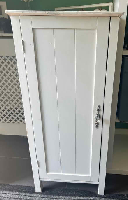 Photo of free White unit (Twerton) #1
