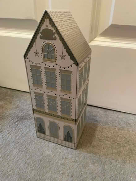 Photo of free Light up tin (NW2) #1