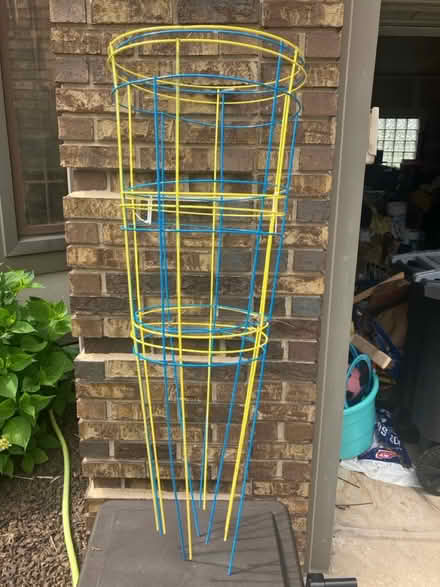 Photo of free Tomato cages (Livonia) #1