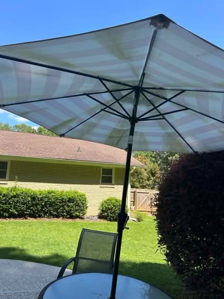 Photo of free Patio table & chairs (Smyrna, Vinings, Mableton) #4