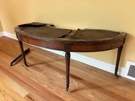 Photo of free Antique table (Northwest Seattle, Broadview) #2