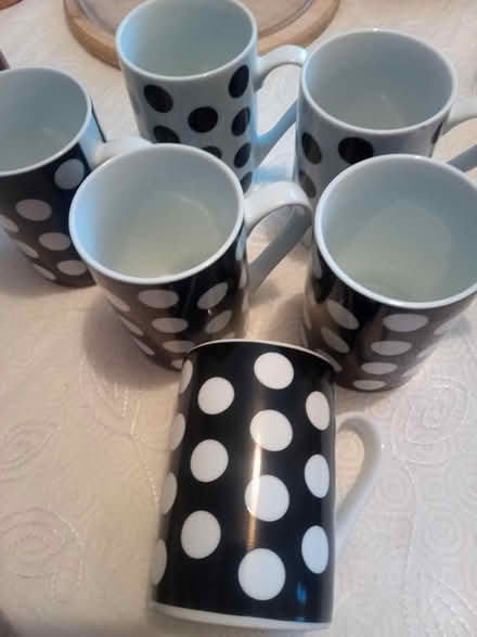 Photo of free Six mugs as new (Lawnswood, Leeds LS16) #3