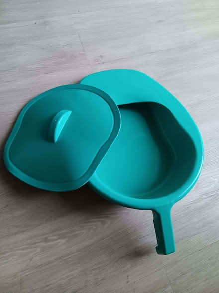 Photo of free Plastic bedpan (Oakwood Park EN2) #1