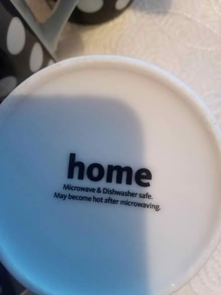 Photo of free Six mugs as new (Lawnswood, Leeds LS16) #1