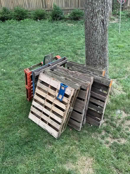 Photo of free Wood Pallets (Courts of Four Seasons) #1