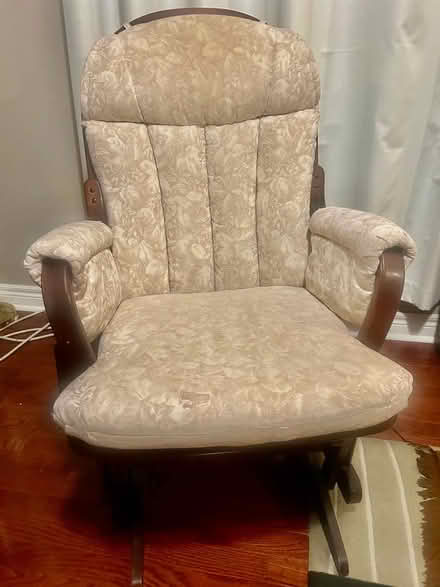Photo of free Rocking chair (L5M 6K7) #1