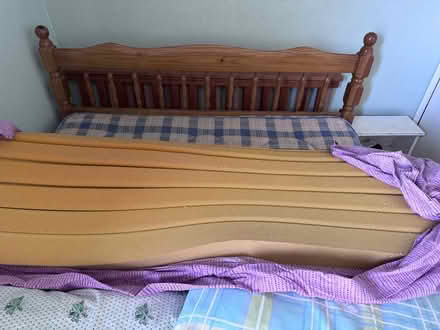 Photo of free 1 Double & 1 Single wood bed (Coalville LE67) #3