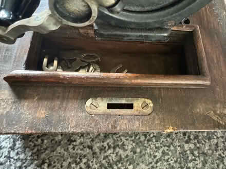 Photo of free The avenue sewing machine (New England) #3