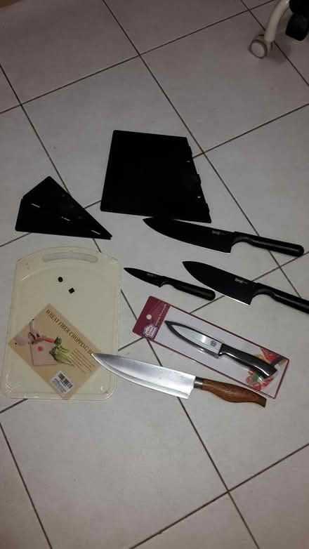 Photo of free Kitchen Knives Set (Queenstown, near MRT) #1