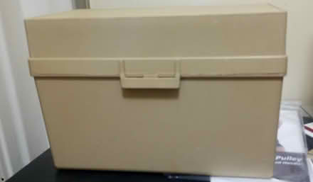 Photo of free index card holder (Bayshore) #1