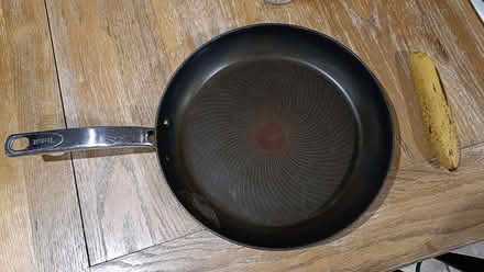 Photo of free Tefal 30cm frying pan damaged (Shirley CR0) #1