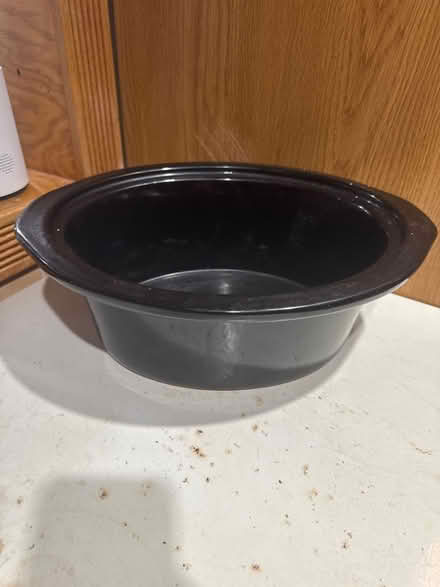 Photo of free Slow cooker insert (Stuyvesant Heights) #1