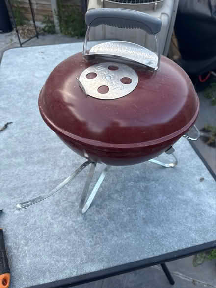 Photo of free Weber tabletop bbq (Fox Hollies B28) #1