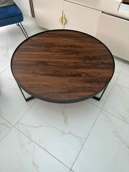Photo of free Solid circular table (Burnham SL2) #1