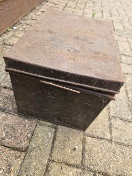 Photo of free Old tin box (South Croydon CR2) #1