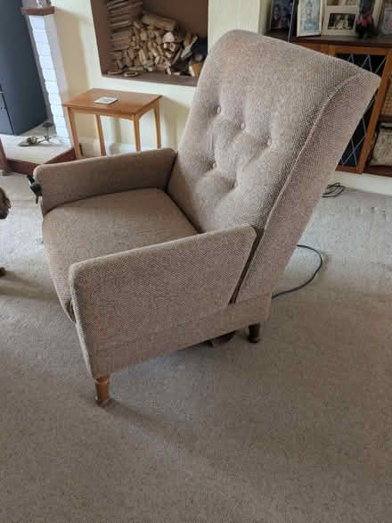 Photo of free Electric Raising Chair (Little Neston CH64) #2