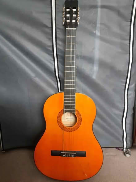 Photo of free Acoustic Guitar (Hendon NW4) #1