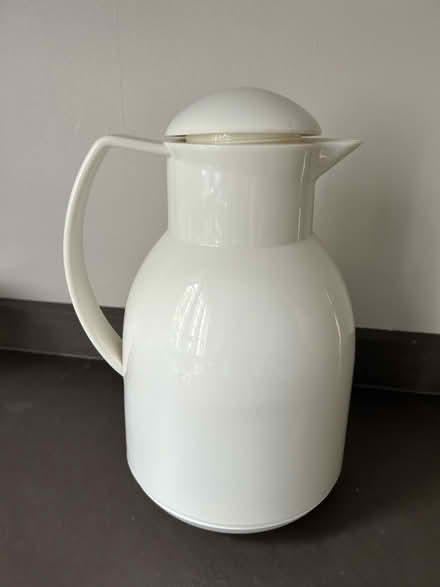 Photo of free 1l Thermos Jug (Kensington W8) #1