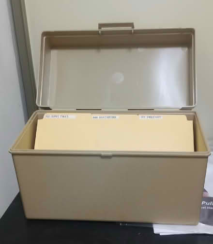 Photo of free index card holder (Bayshore) #2