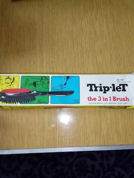 Photo of free 3 in 1 brush lint remover (Tonbridge) #1