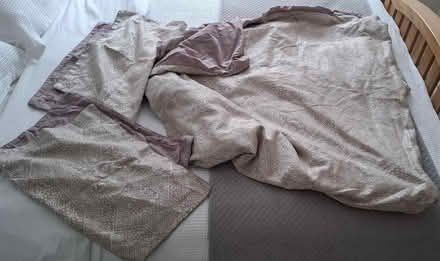 Photo of free King size bedding set (Boughton Monchelsea ME17) #1