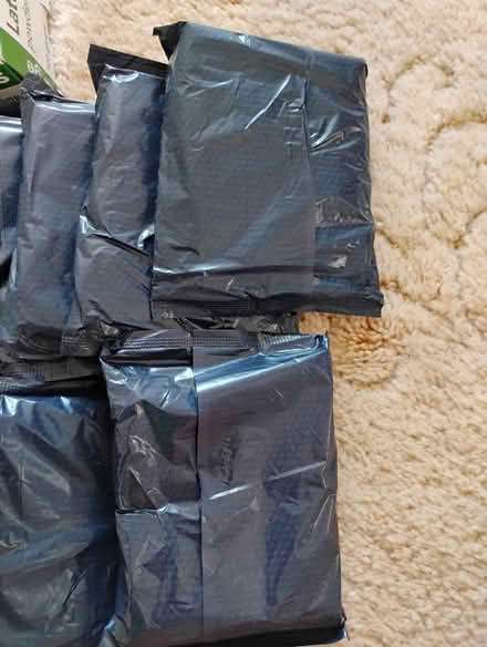 Photo of free Mens tena pads and gloves (billericay CM12) #4