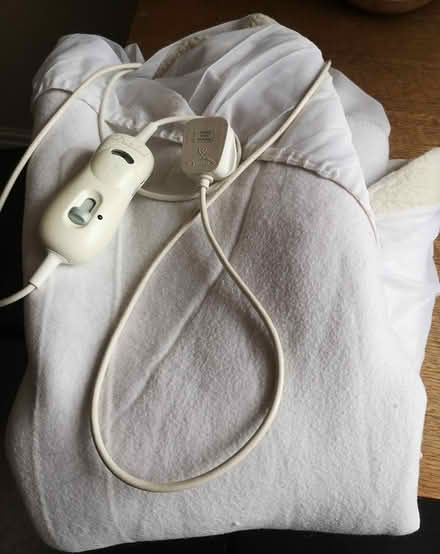 Photo of free Deamland single electric blanket (Stretford) #2