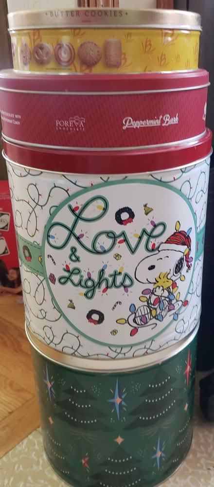 Photo of free Tins - X Large, Medium and Small (Front Royal) #1
