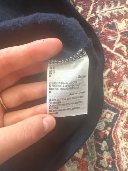 Photo of free Women’s fleece sweatshirt XL (Clinton Hill, Brooklyn) #4