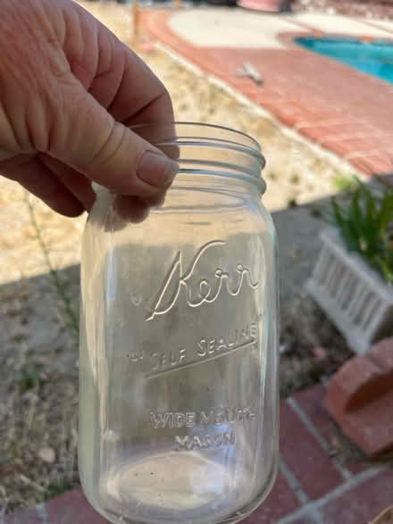 Photo of free Quart canning jars (91040) #1
