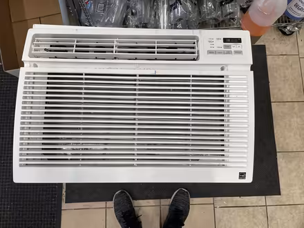 Photo of free lg 24,500 btu ac (20852) #1
