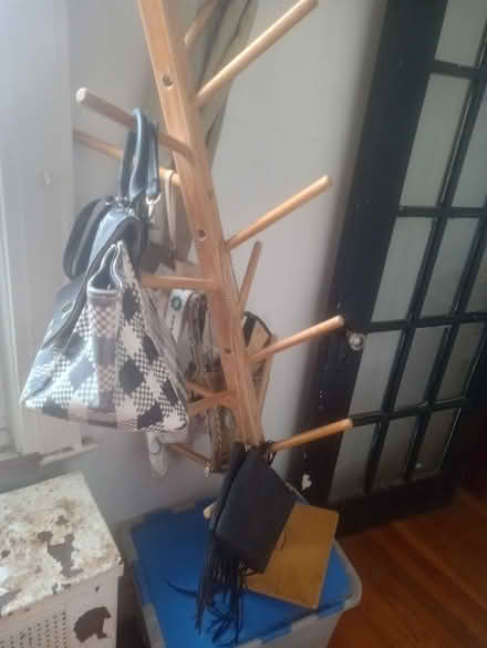 Photo of free Curb Alert- linens, dishes+++ (Kensington, Brooklyn) #3