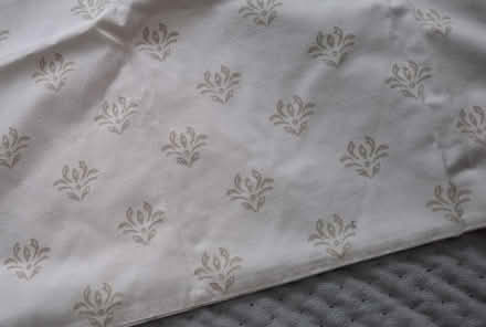 Photo of free 1 x pillow case (beige, damask print) (Boughton Monchelsea ME17) #4