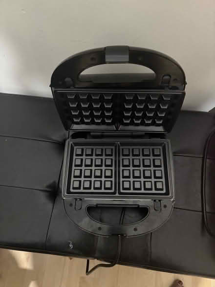 Photo of free Waffle machine/toasted sandwich maker (Plaistow E13) #1
