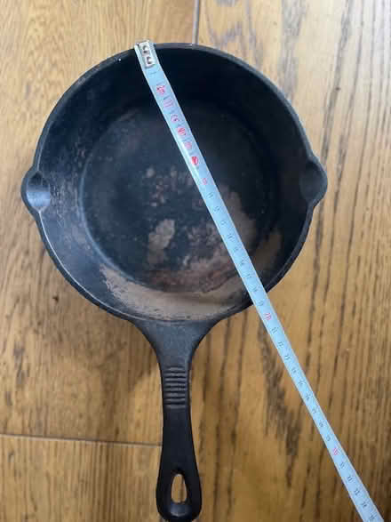 Photo of free cast iron frying pan (Woking) #2
