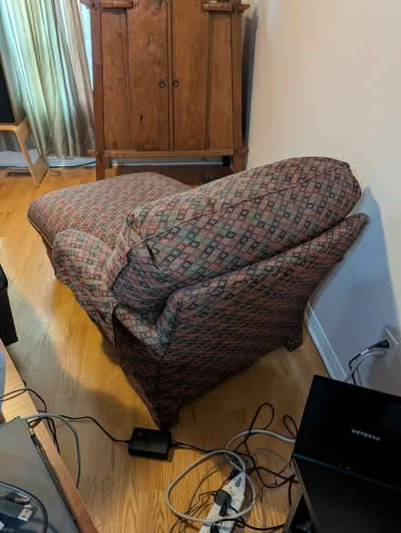 Photo of free Chez Lounge in Excellent Condition (3rd Line and Upper Middle) #2