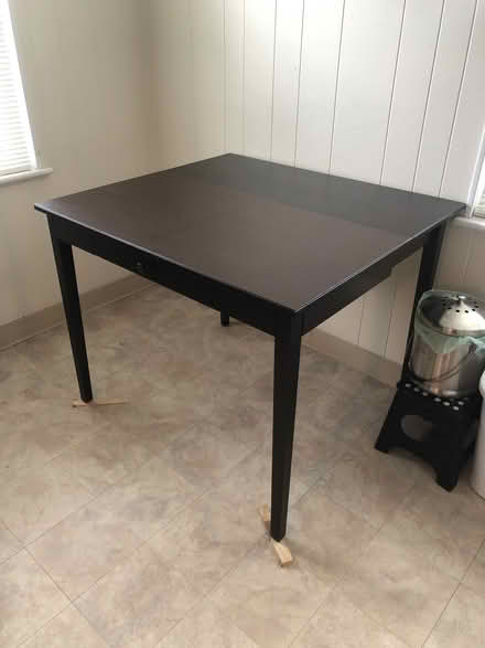 Photo of free Furniture: dressers, desk, table (North Cambridge) #4
