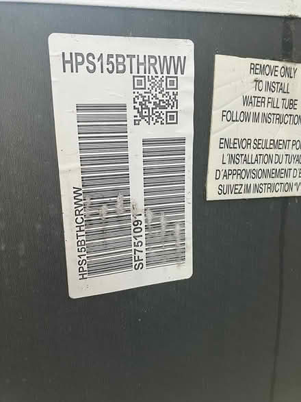 Photo of free Hotpoint refrigerator (2015) (Maple Leaf / Northgate) #2