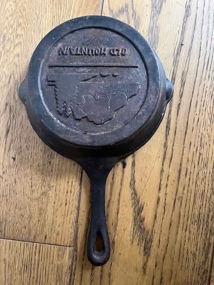 Photo of free cast iron frying pan (Woking) #1