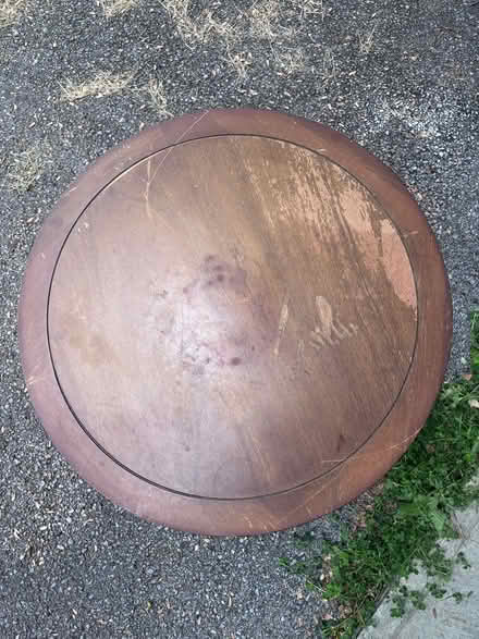 Photo of free Small round table (Hopewell jct, taconic & Rt 52) #4